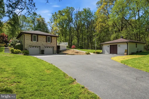 $604,950 | 4465 Camelot Drive, Pomfret, MD 20675