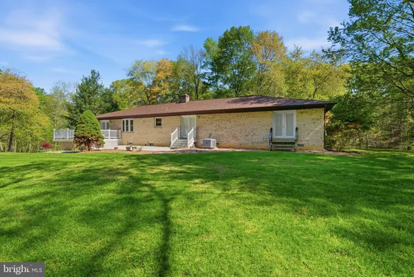$604,950 | 4465 Camelot Drive, Pomfret, MD 20675