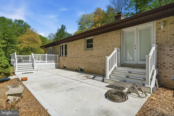 $604,950 | 4465 Camelot Drive, Pomfret, MD 20675