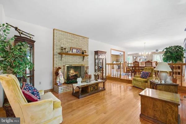 $604,950 | 4465 Camelot Drive, Pomfret, MD 20675