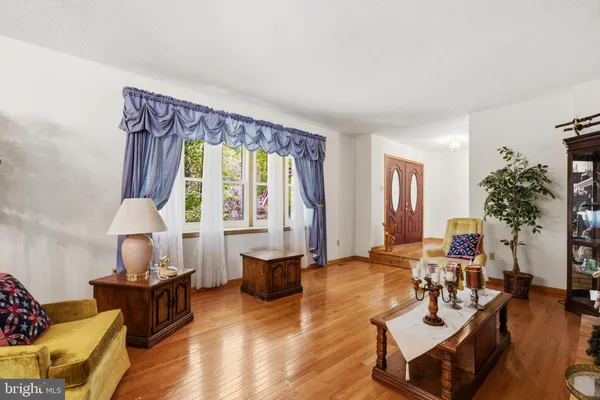 $604,950 | 4465 Camelot Drive, Pomfret, MD 20675