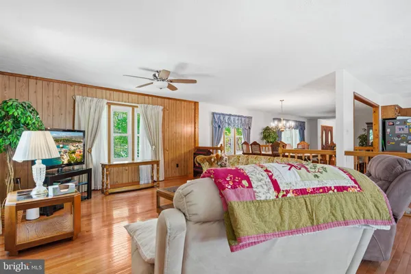 $604,950 | 4465 Camelot Drive, Pomfret, MD 20675