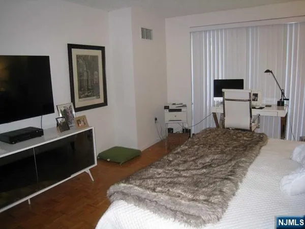 $4,750 | 1512 Palisade Avenue, Unit 3D, Fort Lee, NJ 07024
