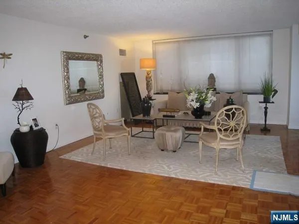 $4,750 | 1512 Palisade Avenue, Unit 3D, Fort Lee, NJ 07024