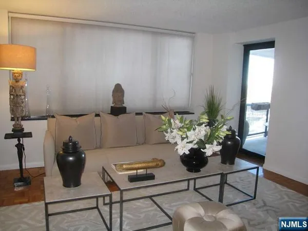 $4,750 | 1512 Palisade Avenue, Unit 3D, Fort Lee, NJ 07024
