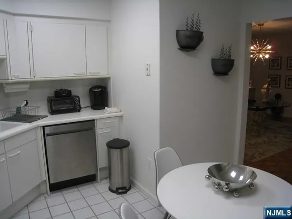 $4,750 | 1512 Palisade Avenue, Unit 3D, Fort Lee, NJ 07024