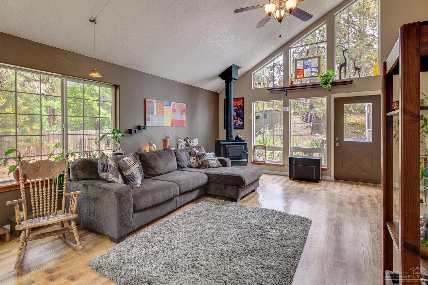 60430 Zuni Road Bend, OR 97702 - Photo 5 of 25 Additional Photo