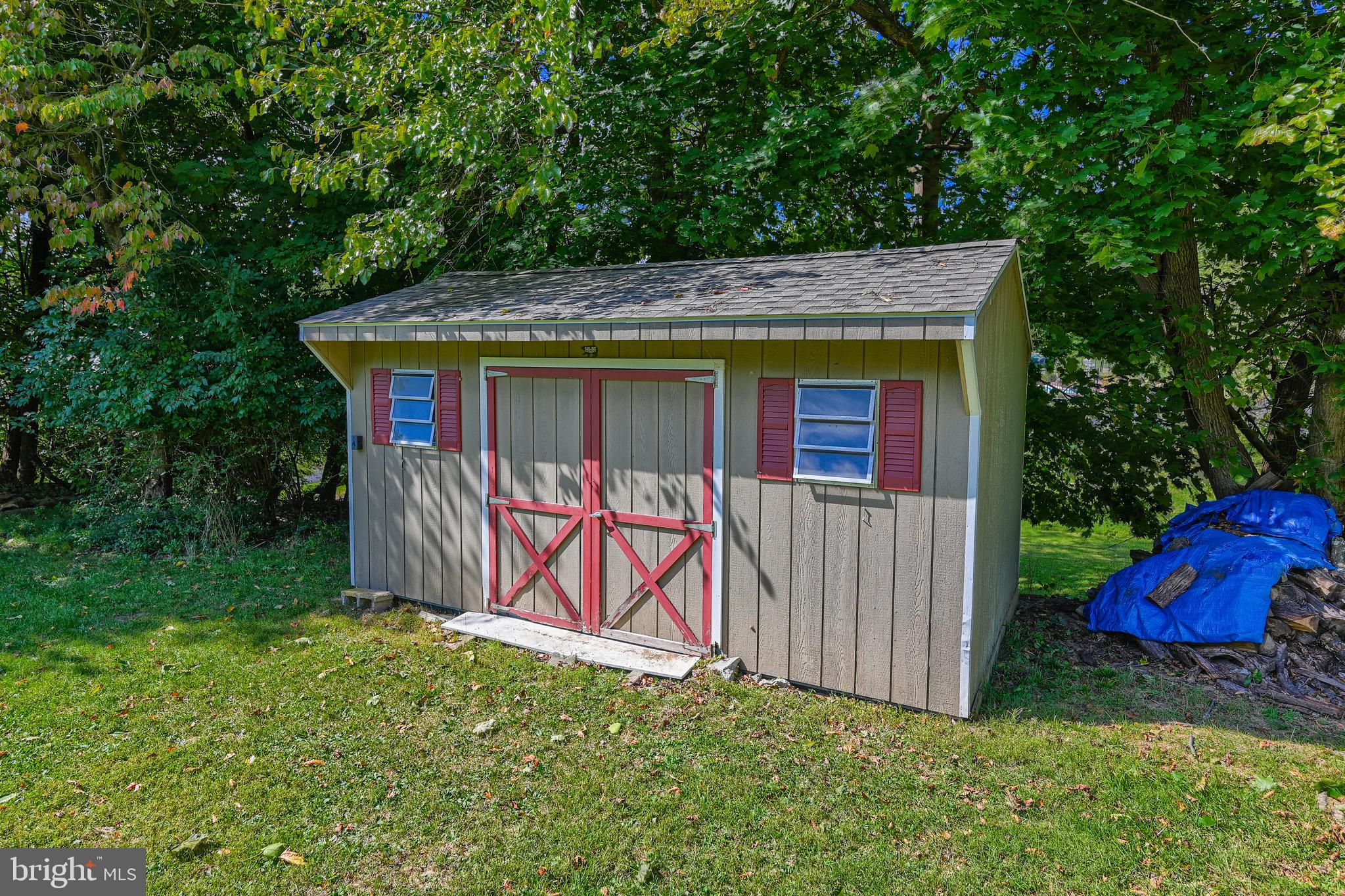 3417 Lower Glades Road York, PA 17406 - Photo 8 of 46 Gallery Image 8