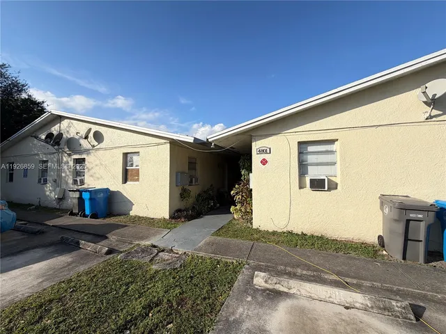 $1,700 | 4801 Southwest 18th Street, Unit 3, West Park, FL 33023