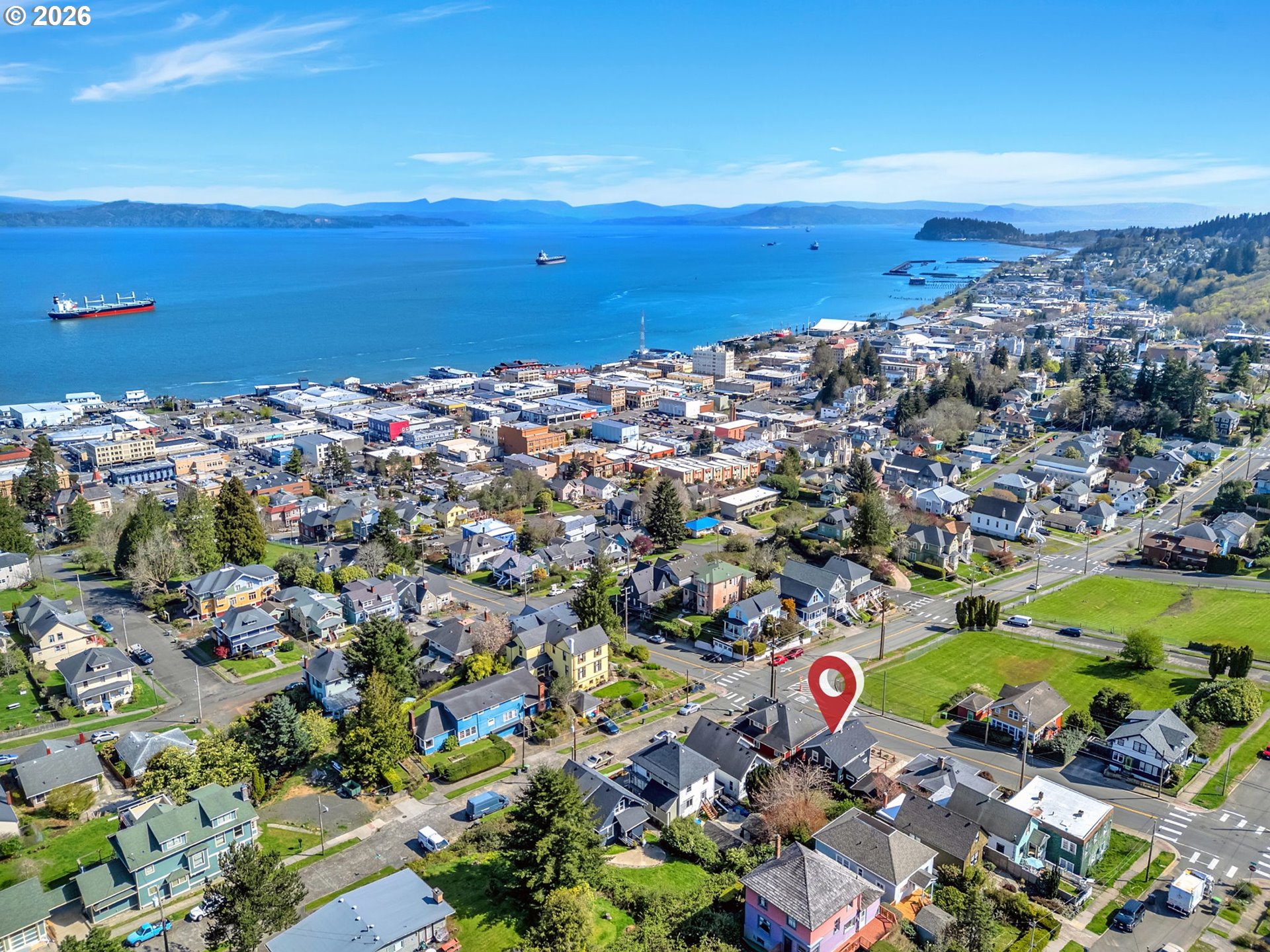 933 8th Street Astoria, OR 97103 - Photo 30 of 31 view of city and ocean