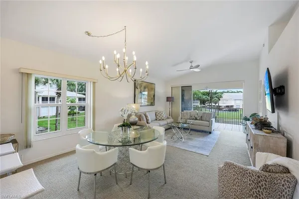 $4,500 | 437 Wiggins Lake Court, Unit 201, Naples, FL 34110