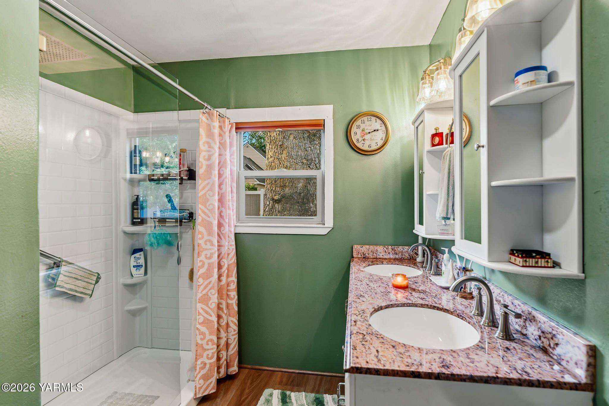 3807 West Birchfield Road Yakima, WA 98901 - Photo 13 of 31 3807 W Birchfield Rd-18