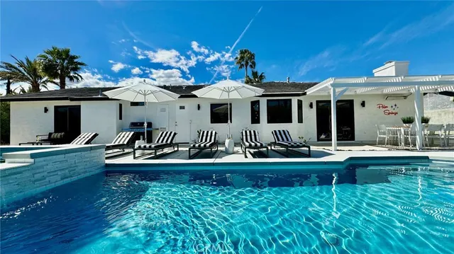 $5,000 | 2004 East Nicola Road, Palm Springs, CA 92262