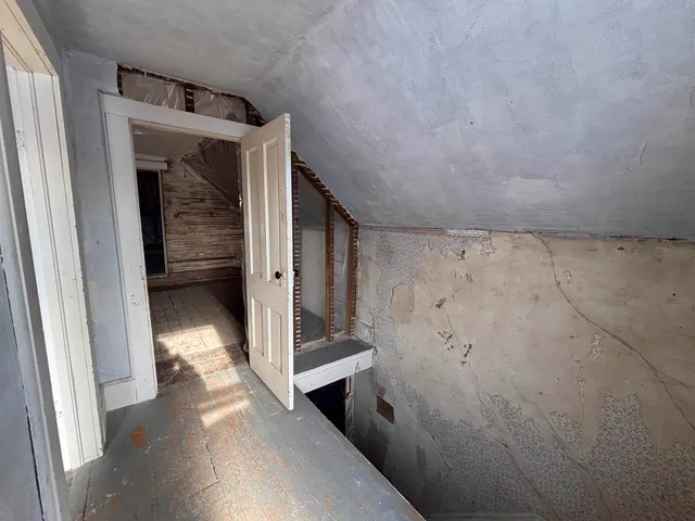 $79,999 | 302 North Garden Street, Ontario, WI 54651