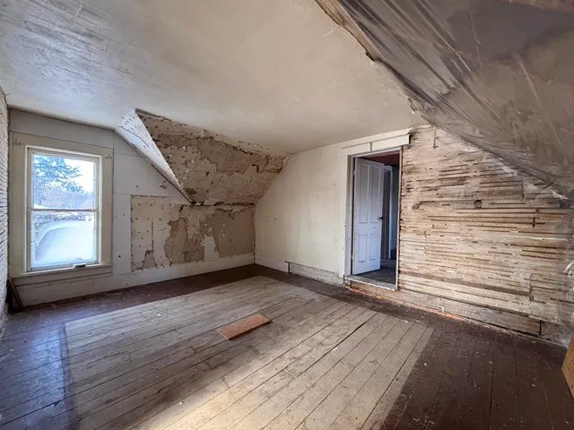 $79,999 | 302 North Garden Street, Ontario, WI 54651