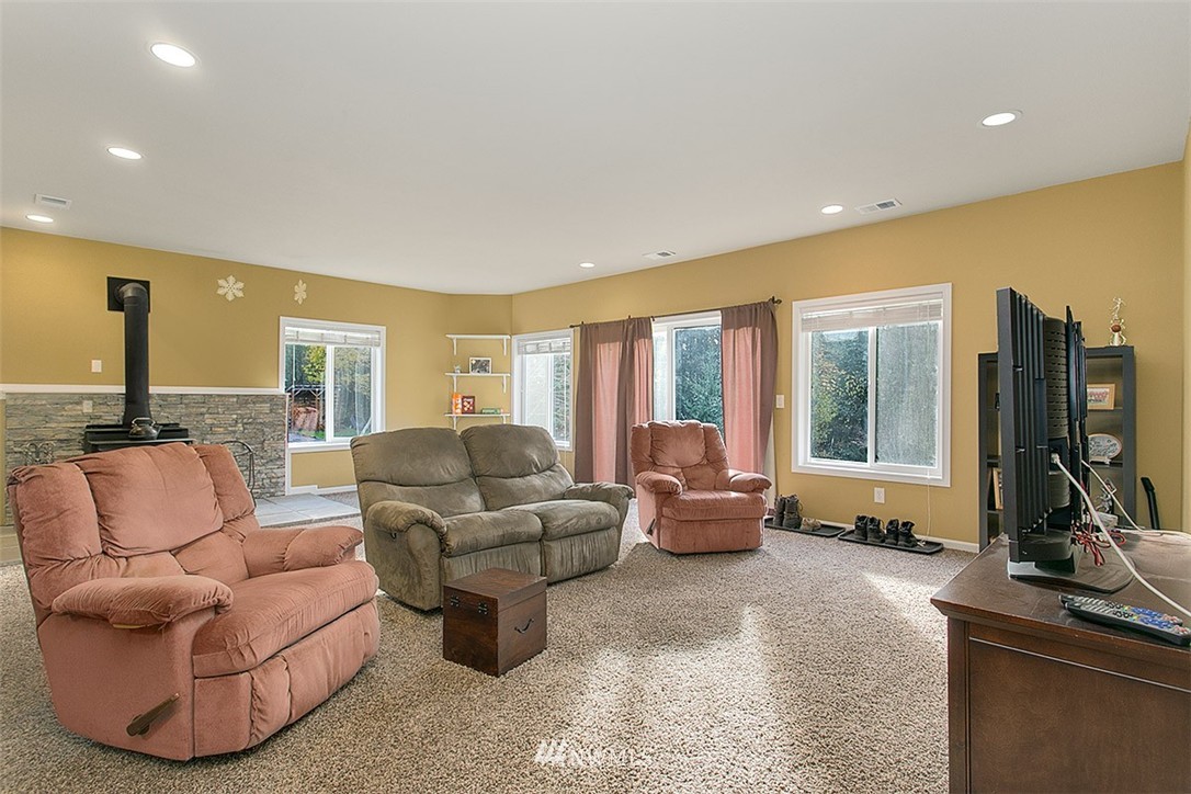5628 Pilchuck Tree Farm Road Snohomish, WA 98290 - Photo 19 of 25 Gallery Image 19