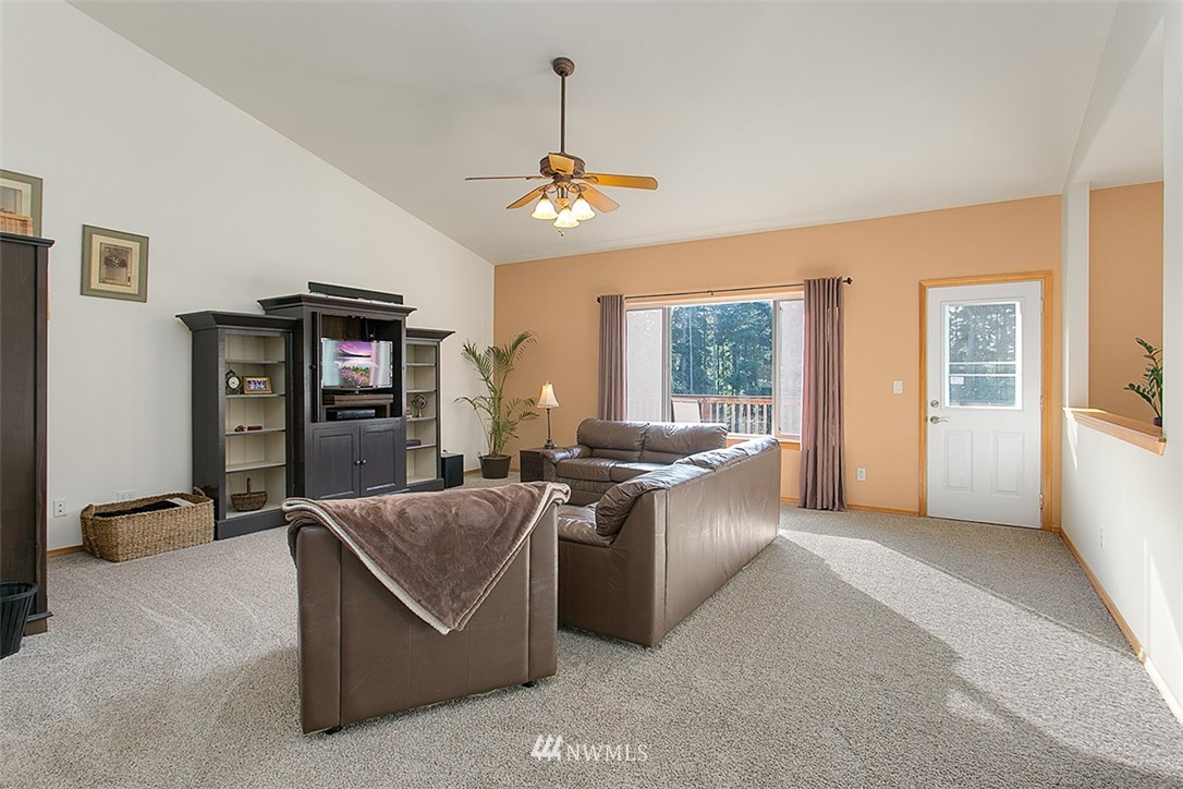 5628 Pilchuck Tree Farm Road Snohomish, WA 98290 - Photo 4 of 25 Gallery Image 4