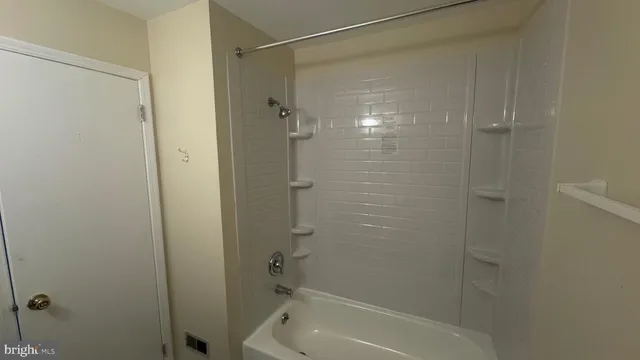 $2,800 | 135 Hollybrooke Drive, Langhorne, PA 19047