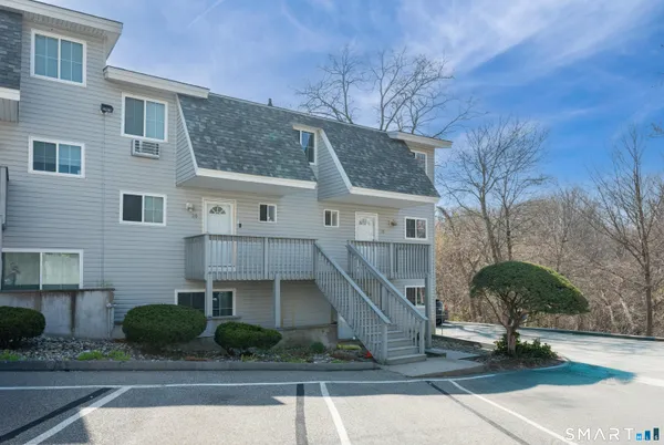 $3,000 | 113 Park Avenue, Unit 21, Danbury, CT 06810