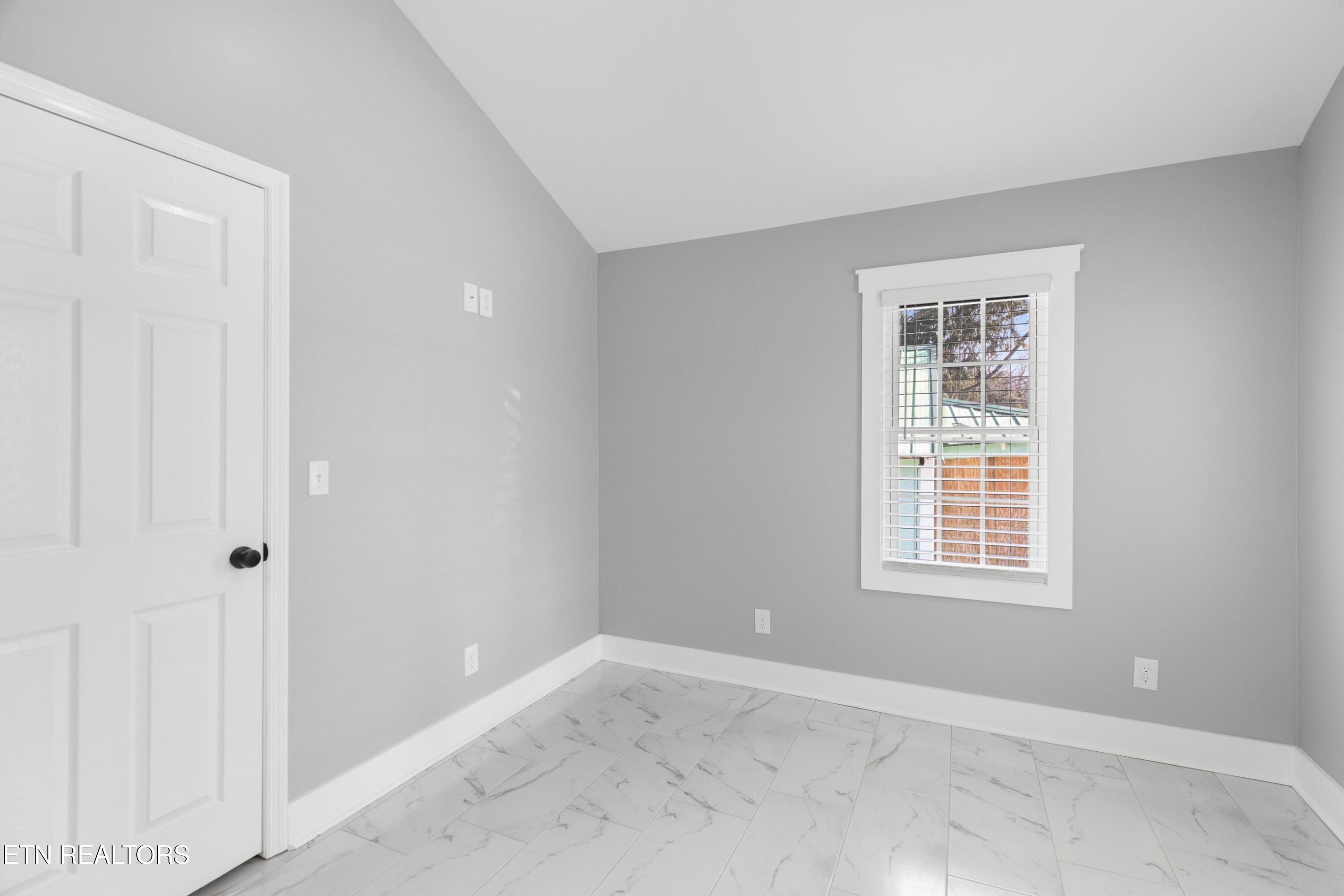 1100 Valley Home Road Morristown, TN 37813 - Photo 11 of 24 014-1100ValleyHomeRoad-Morristown-TN-378