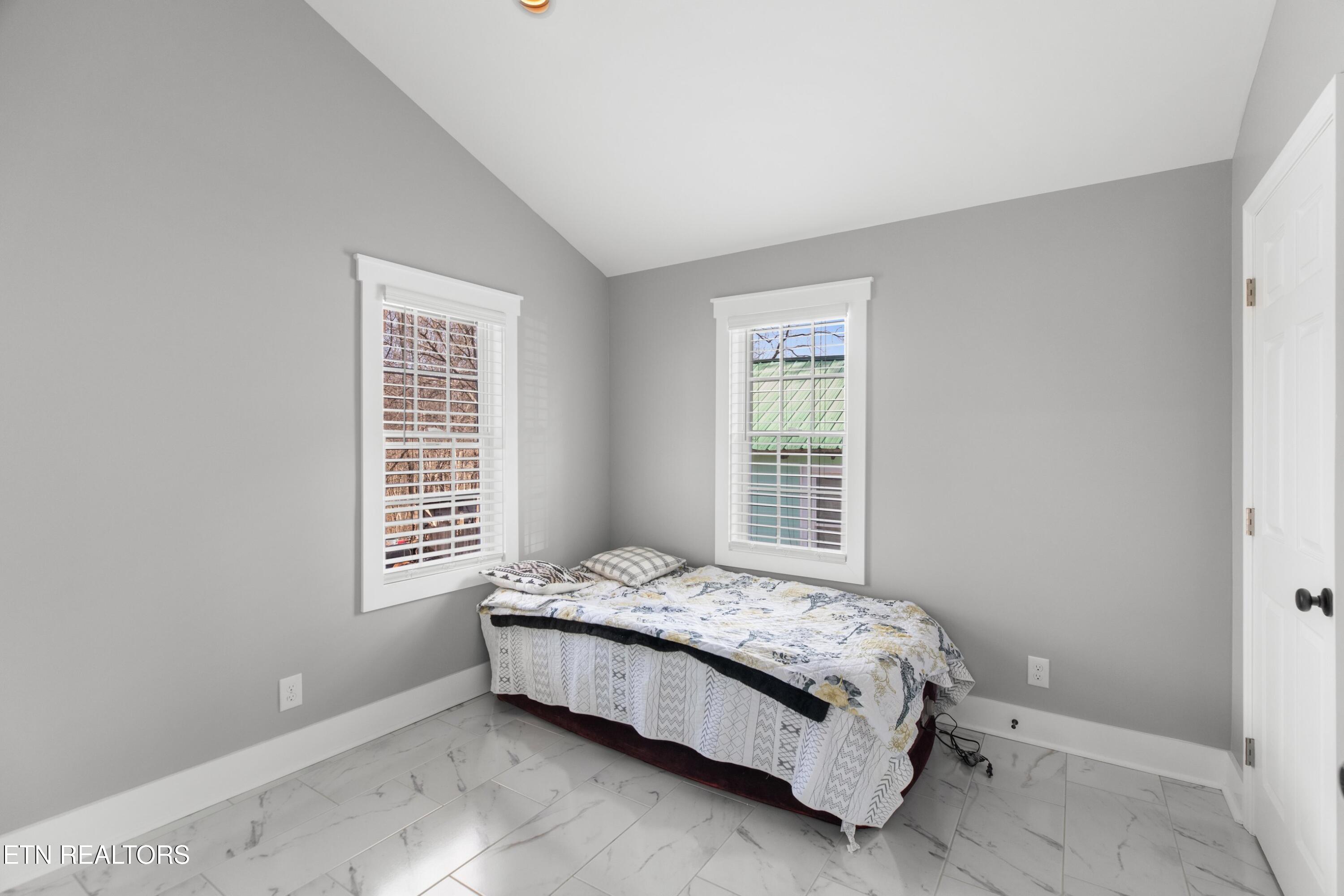 1100 Valley Home Road Morristown, TN 37813 - Photo 9 of 24 011-1100ValleyHomeRoad-Morristown-TN-378