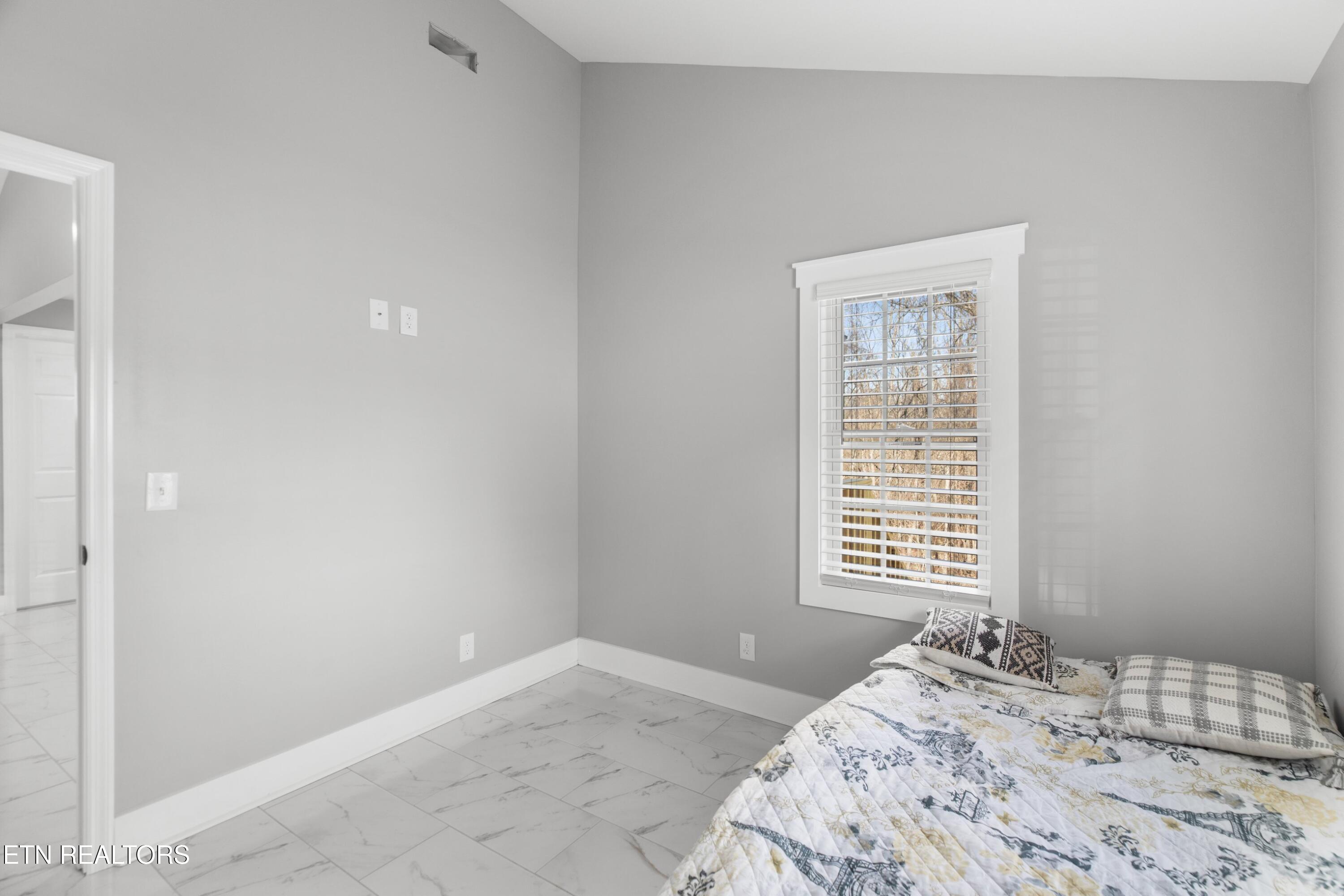 1100 Valley Home Road Morristown, TN 37813 - Photo 10 of 24 012-1100ValleyHomeRoad-Morristown-TN-378