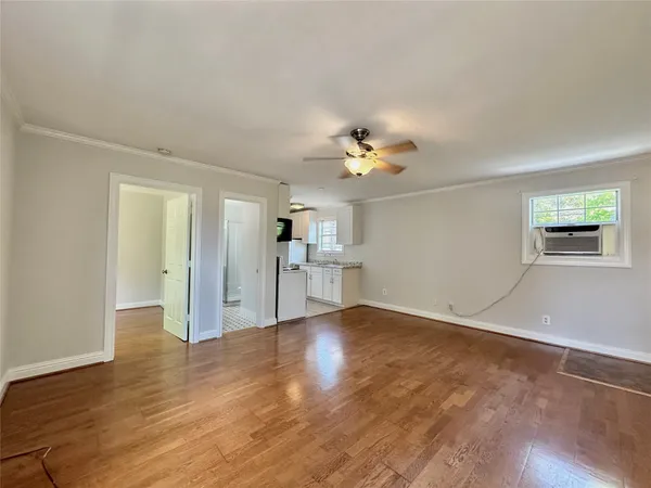 $1,395 | 114 Munford Street, Unit 1/2, Houston, TX 77008