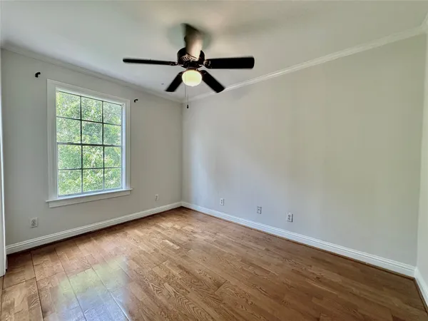 $1,395 | 114 Munford Street, Unit 1/2, Houston, TX 77008