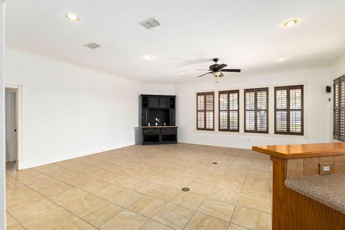 803 South Converse Street Flatonia, TX 78941 - Photo 12 of 35 a view of an empty room with a window