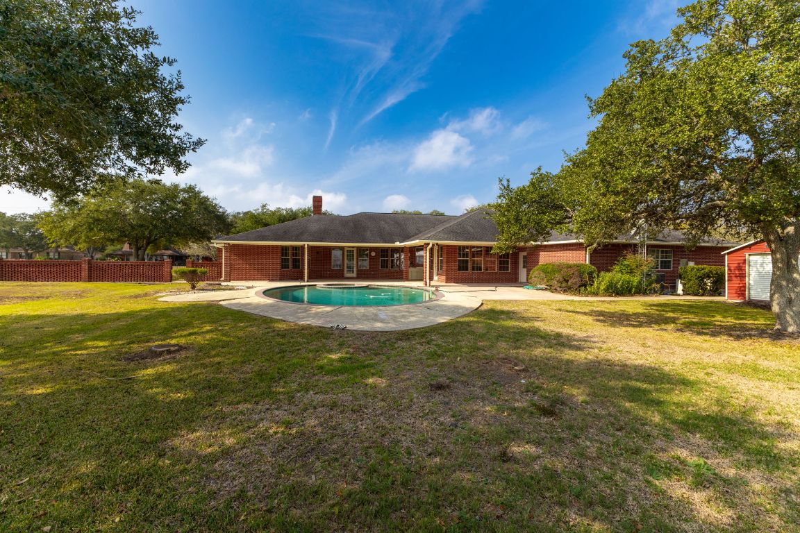 803 South Converse Street Flatonia, TX 78941 - Photo 33 of 35 a view of a house with a big yard
