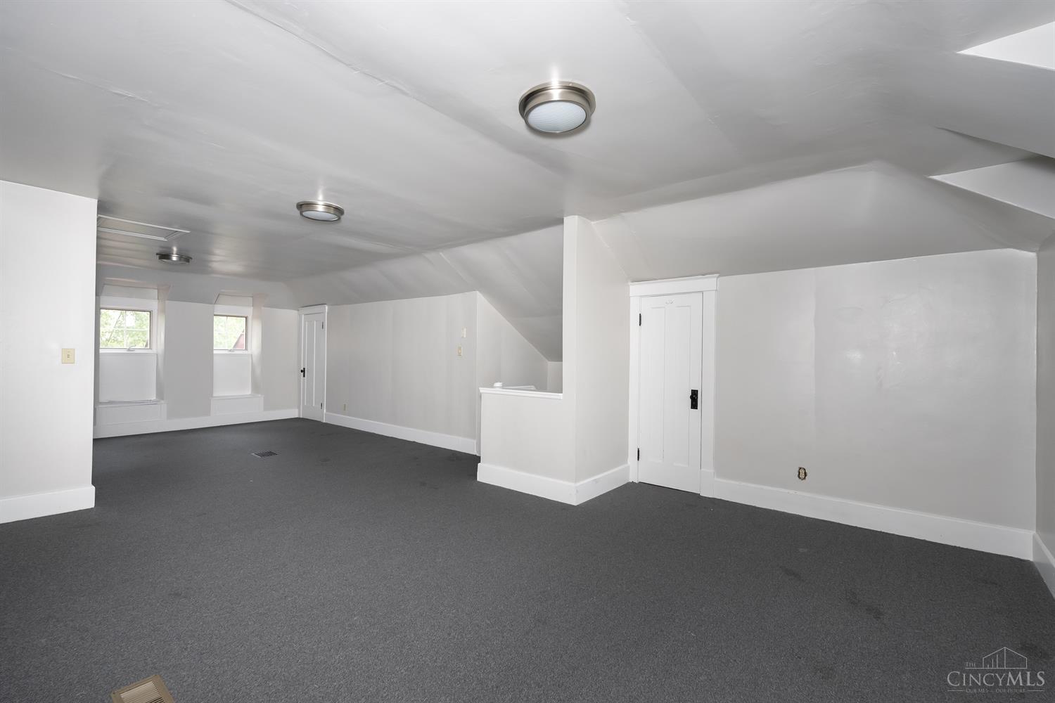 2832 Werk Road Cincinnati, OH 45211 - Photo 15 of 25 Gallery Image 15