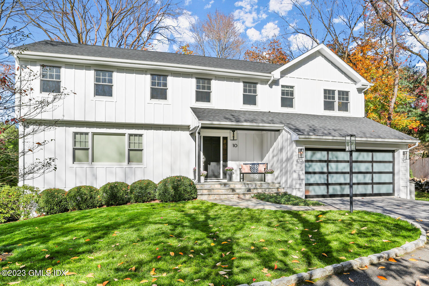 10 Rainbow Drive Riverside, CT 06878 - Photo 1 of 34 10 Rainbow Dr Riverside CT-large-003-005