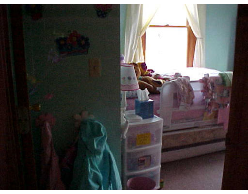 66 Little Muggett Road Charlton, MA 01507 - Photo 3 of 7 Gallery Image 3
