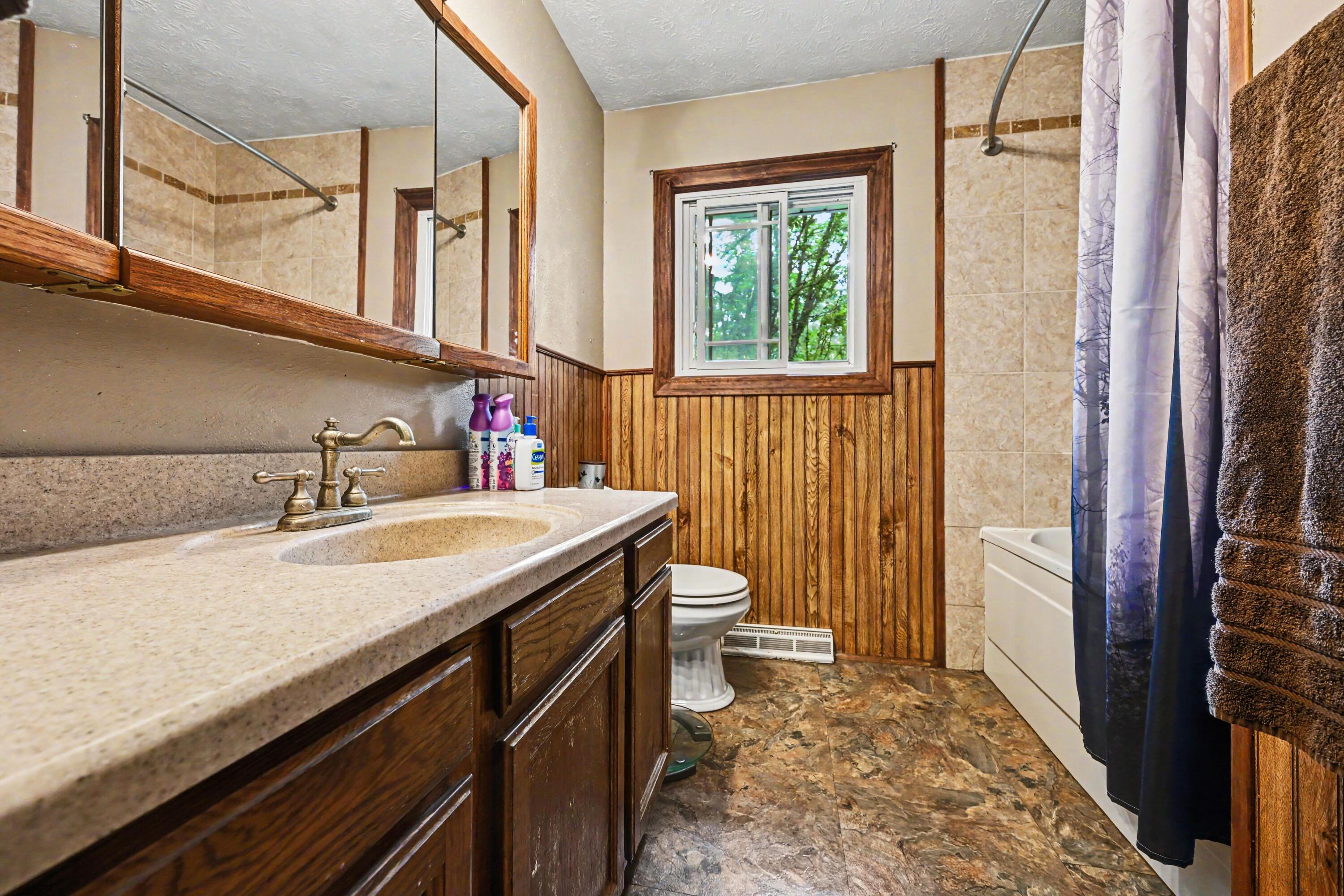 6080 Herring Road Litchfield, MI 49252 - Photo 11 of 27 018_file_6923