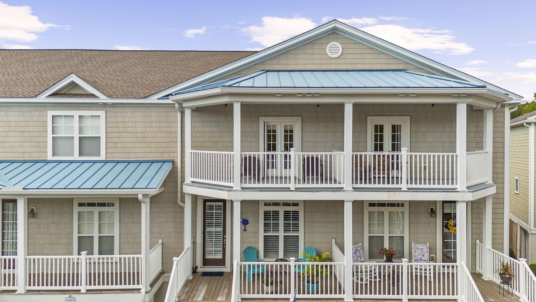 1604 Hopeman Lane Mount Pleasant, SC 29466 - Photo 2 of 93 13-web-or-mls-DJI_20250919155626_0438_D