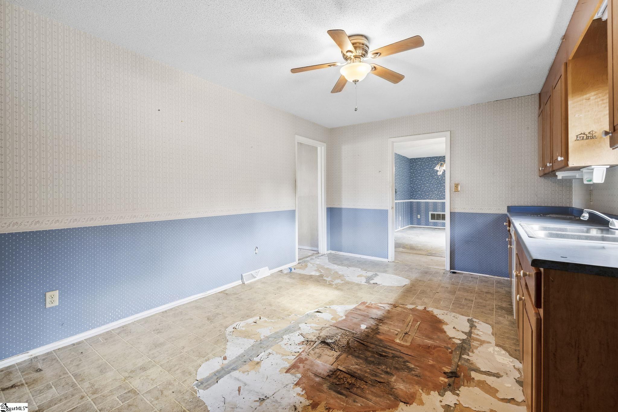 2013 Highway 418 Pelzer, SC 29669 - Photo 13 of 41