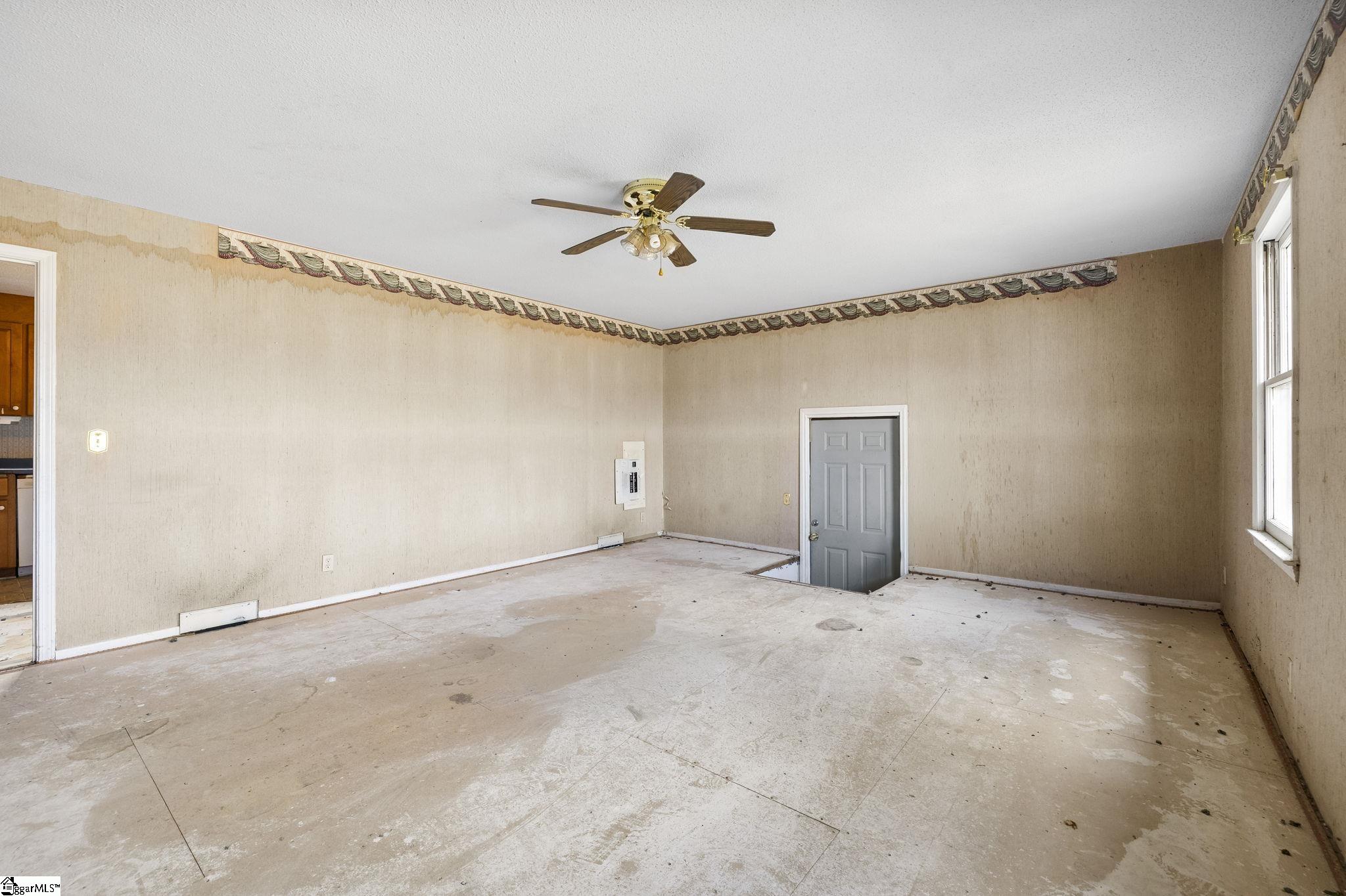 2013 Highway 418 Pelzer, SC 29669 - Photo 15 of 41