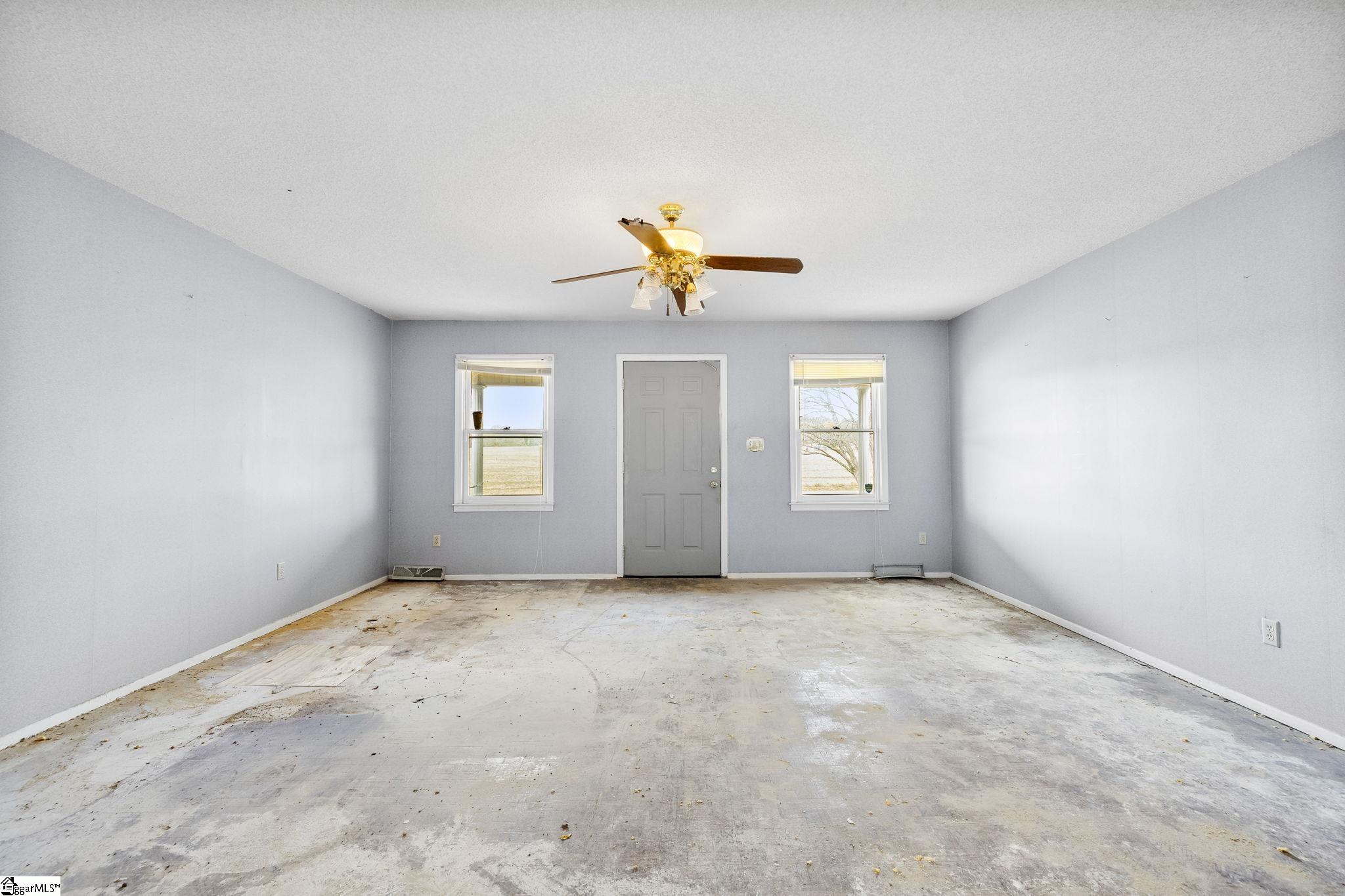 2013 Highway 418 Pelzer, SC 29669 - Photo 5 of 41