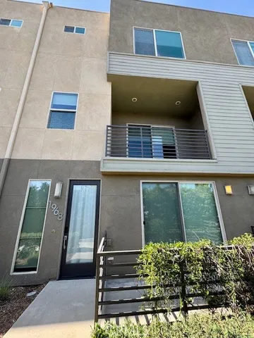 $1,075 | 1968 Baxter Lane, Upland, CA 91786