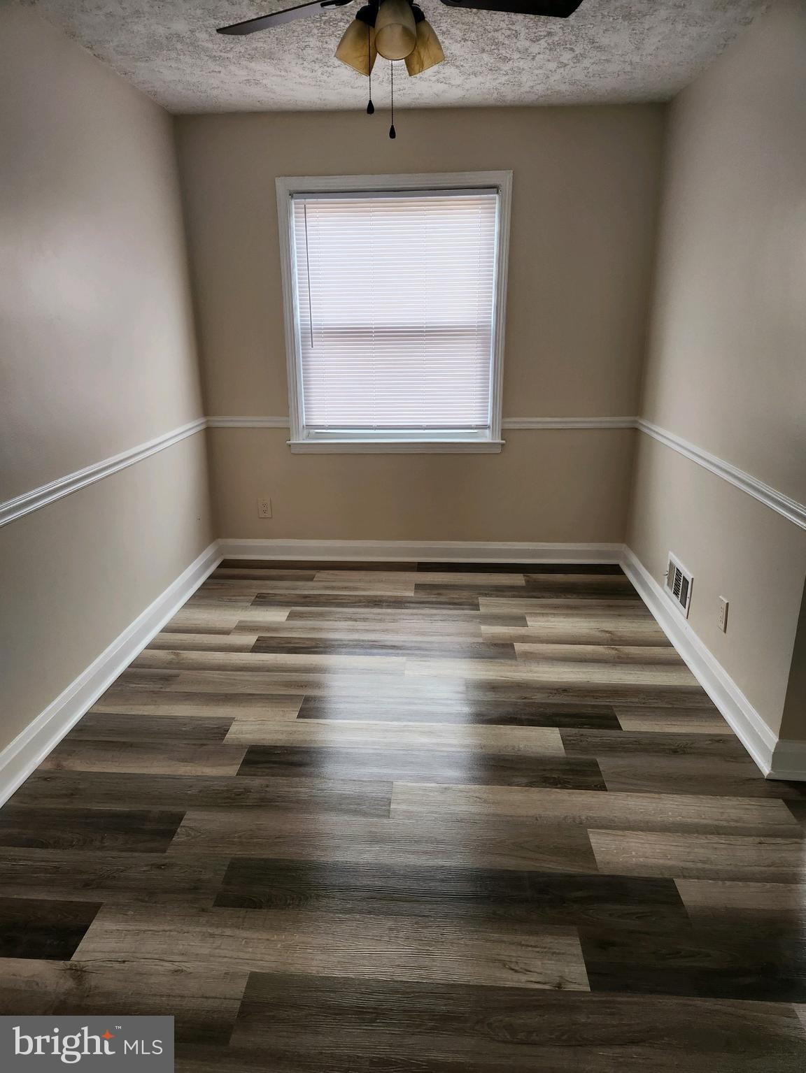 434 Torner Road Essex, MD 21221 - Photo 5 of 20