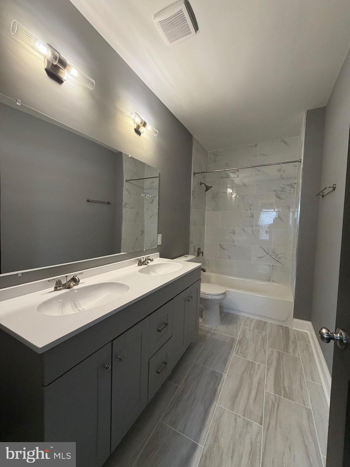 3427 Dupont Avenue Baltimore, MD 21215 - Photo 7 of 16