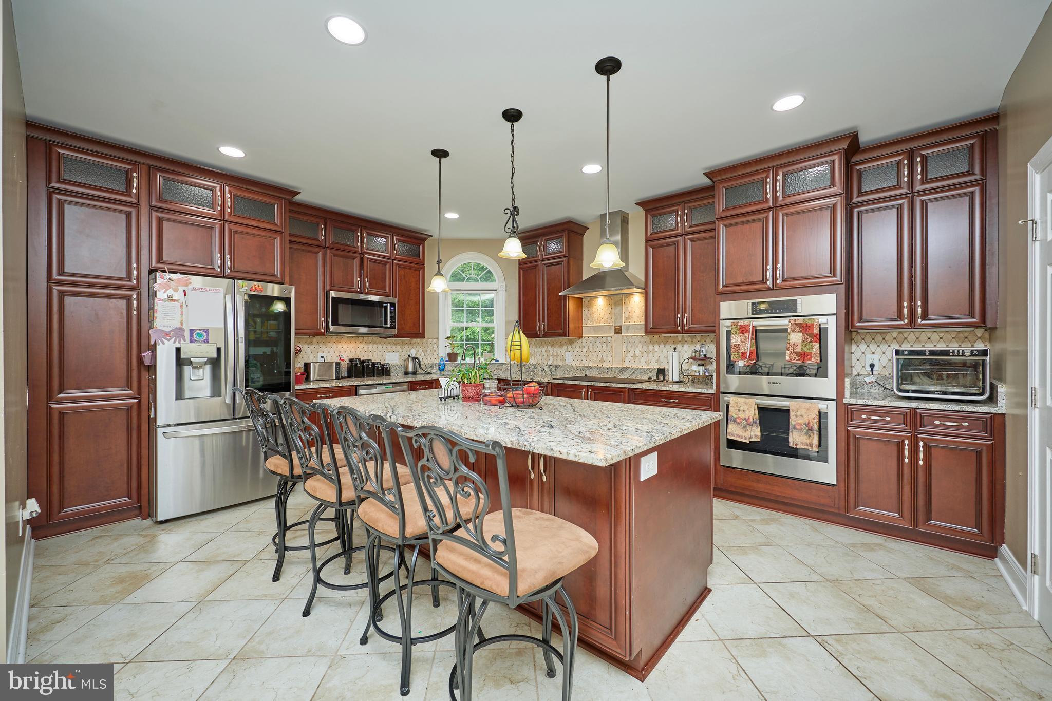 14431 Aden Road Nokesville, VA 20181 - Photo 12 of 38 Gourmet kitchen