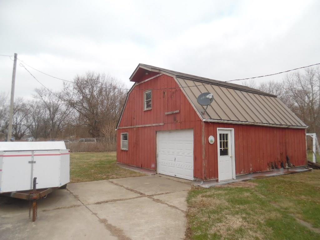 2932 Mounds Road Anderson, IN 46016 - Photo 3 of 11