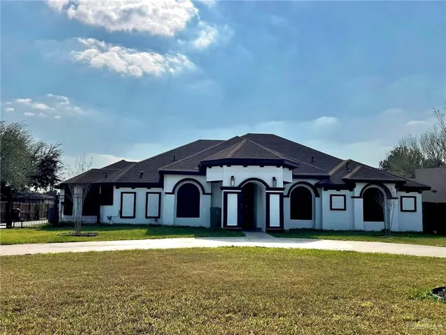 a house view with a outdoor space