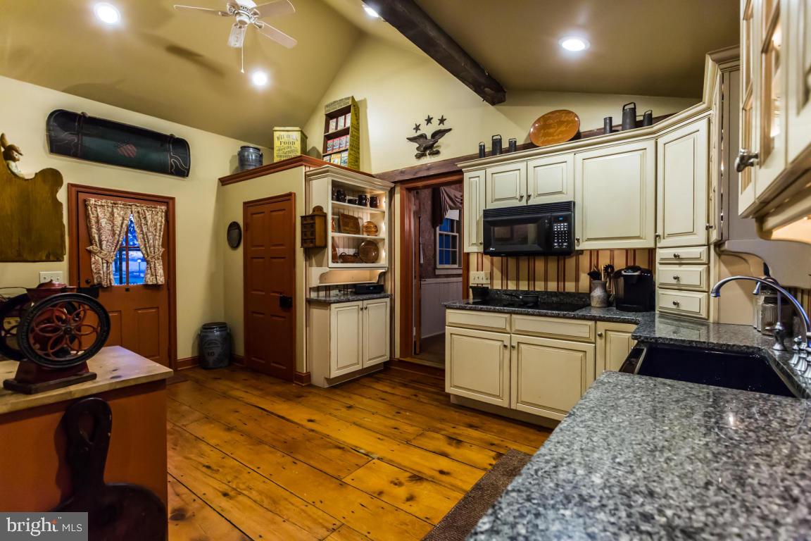 605 Becker Road Leola, PA 17540 - Photo 8 of 47