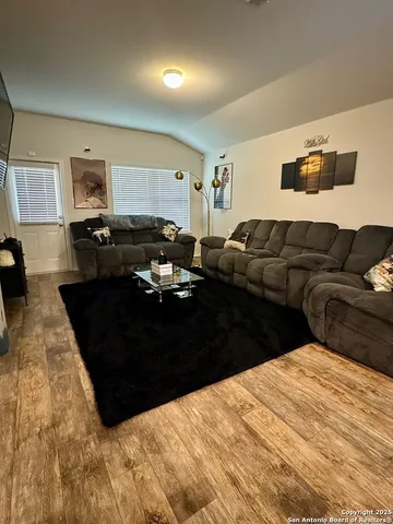 $1,750 | 6618 Hoffman, San Antonio, TX 78252