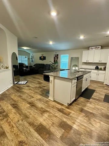 $1,750 | 6618 Hoffman, San Antonio, TX 78252