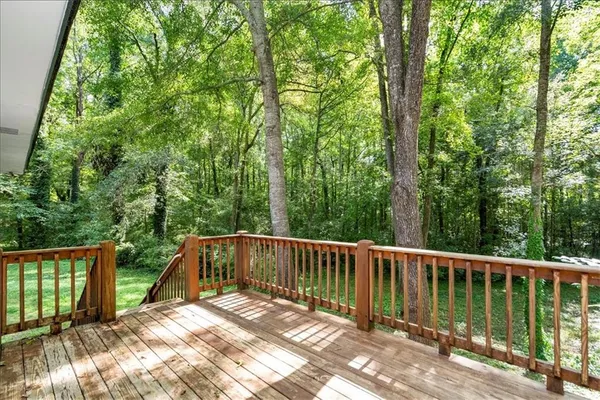 $325,000 | 105 Overlook Drive, Winterville, GA 30683