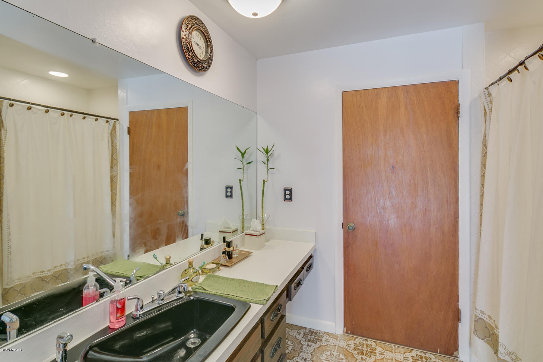 1097 Knecht Road Northeast Palm Bay, FL 32905 - Photo 29 of 46 1097 Knecht Road NE-39