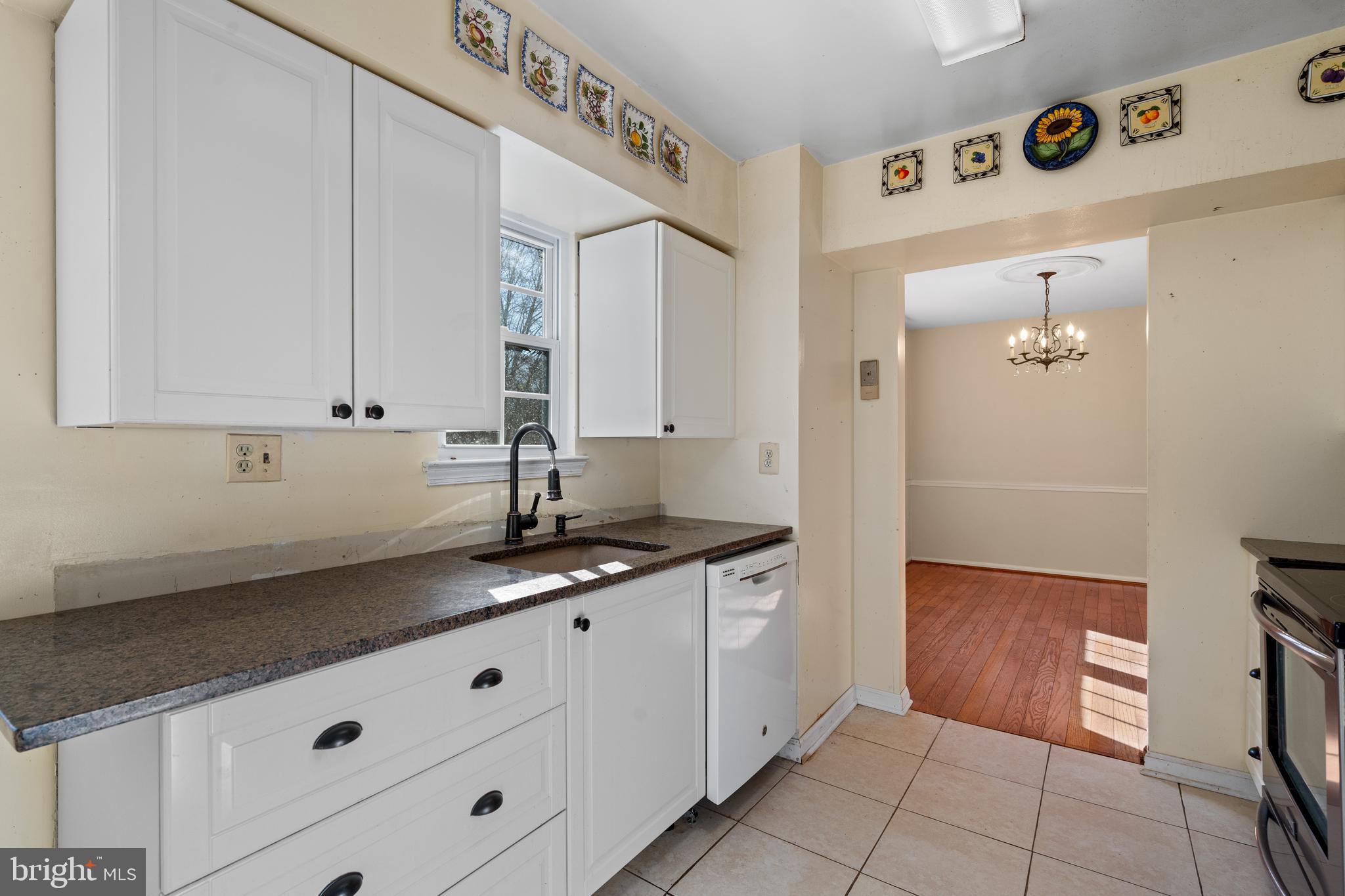 9060 Brook Ford Road Burke, VA 22015 - Photo 11 of 46